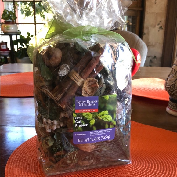 Better Homes & Gardens Fresh Cut Frasier Potpourri - Picture 1 of 1